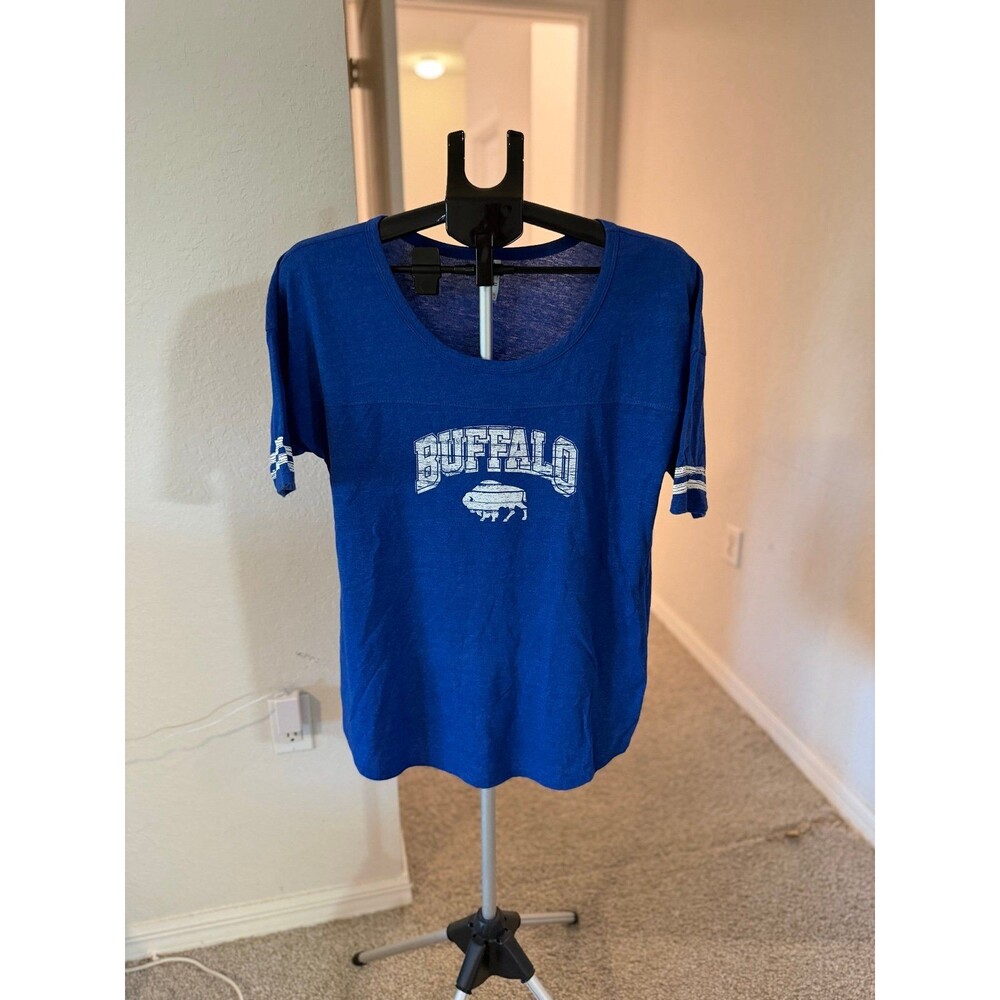 Buffalo Bills NFL Football Women’s Scoop Neck Graphic Tee Size Large